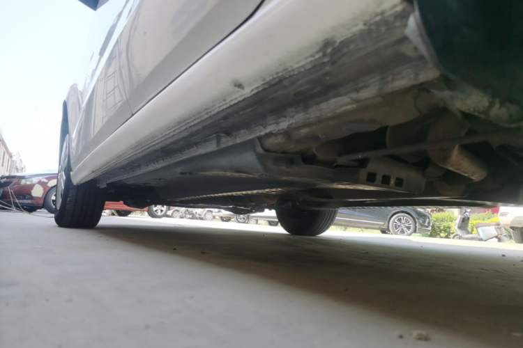 Used Volkswagen Polo 2016 1.4L Manual Fashion Model Left Side Sill