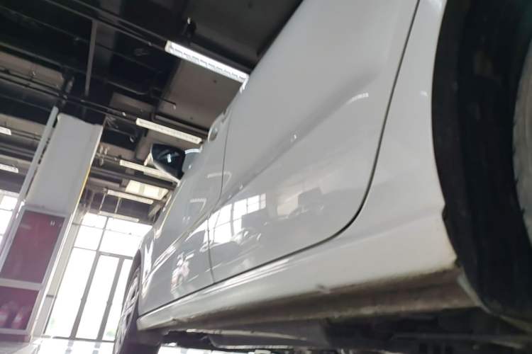 Used Volkswagen Polo 2016 1.4L Manual Fashion Model Left Side Sill