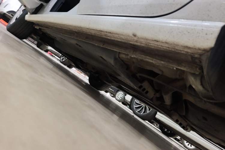 Used Volkswagen Polo 2016 1.4L Automatic Trendy Model Left Side Sill