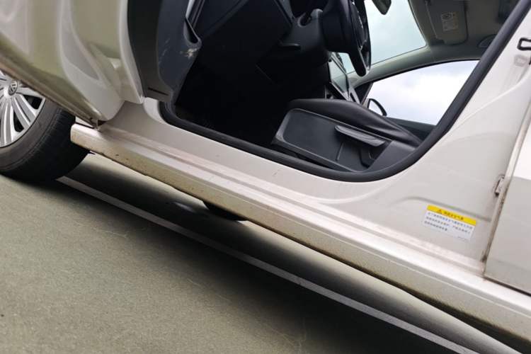 Used Volkswagen Polo 2016 1.6L Automatic Comfort Model Left Side Sill