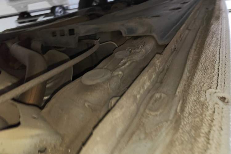 Used Volkswagen Polo 2016 1.6L Automatic Comfort Model Left Side Sill
