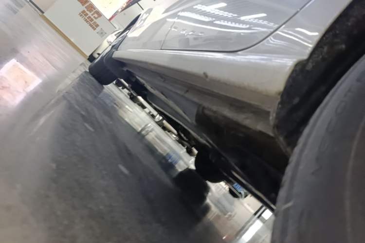 Used Volkswagen Polo 2016 1.4L Manual Fashion Model Left Side Sill