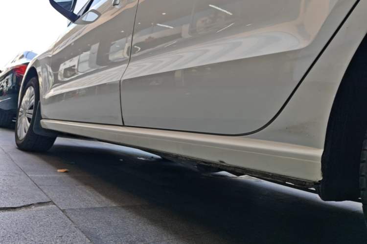 Used Volkswagen Polo 2016 1.6L Automatic Comfort Model Left Side Sill