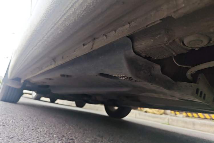 Used Volkswagen Polo 2016 1.4L Manual Fashion Model Left Side Sill