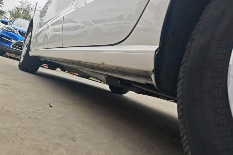 Used Volkswagen Polo 2016 1.4L Automatic Trendy Model Left Side Sill
