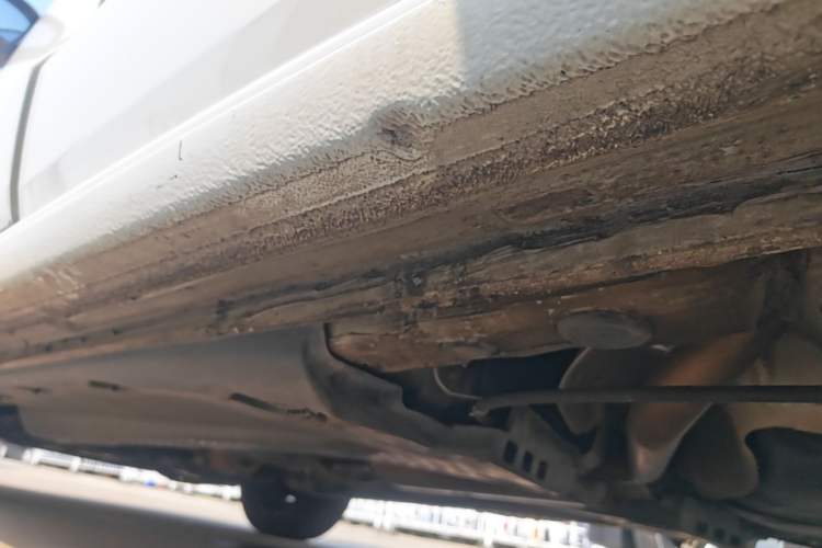 Used Volkswagen Polo 2016 1.6L Automatic Comfort Model Left Side Sill