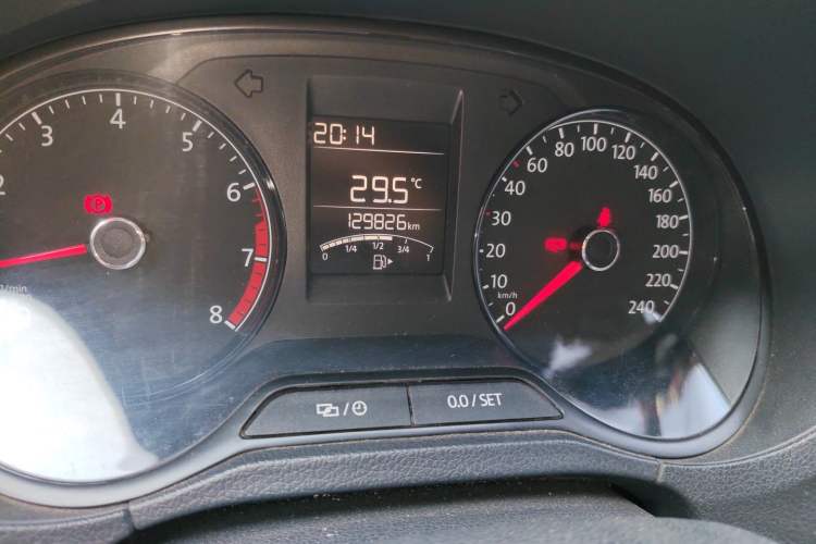 Used Volkswagen Polo 2016 1.4L Manual Fashion Model Odometer Close Up