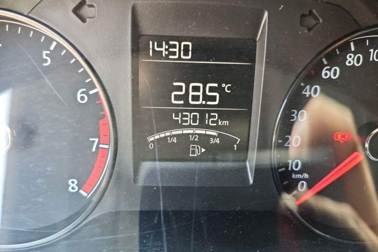 Used Volkswagen Polo 2016 1.4L Manual Fashion Model Odometer Close Up