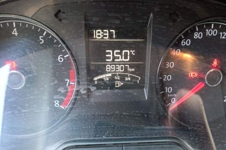 Used Volkswagen Polo 2016 1.4L Manual Fashion Model Odometer Close Up