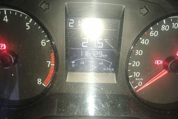Used Volkswagen Polo 2016 1.4L Manual Fashion Model Odometer Close Up