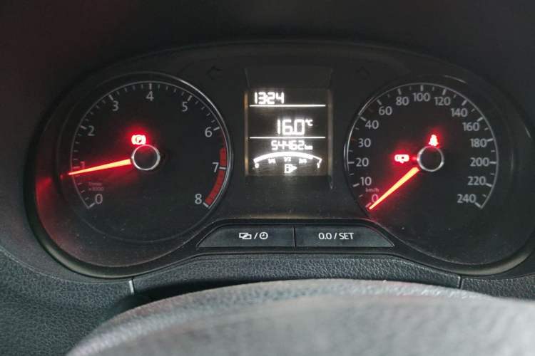 Used Volkswagen Polo 2016 1.4L Manual Fashion Model Odometer Close Up