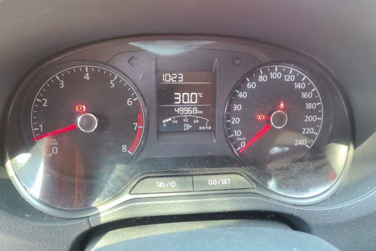 Used Volkswagen Polo 2016 1.4L Manual Fashion Model Odometer Close Up