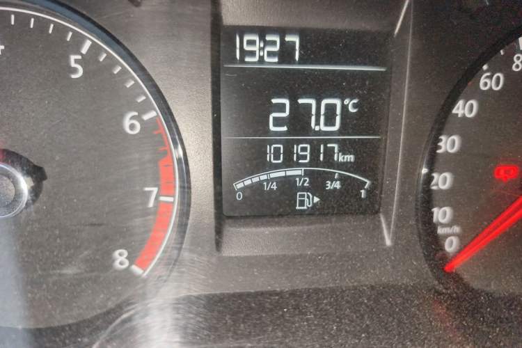Used Volkswagen Polo 2016 1.4L Manual Fashion Model Odometer Close Up