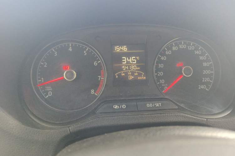 Used Volkswagen Polo 2016 1.4L Manual Fashion Model Odometer Close Up