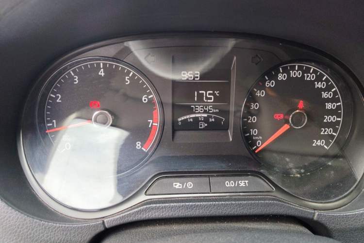 Used Volkswagen Polo 2016 1.4L Manual Fashion Model Odometer Close Up