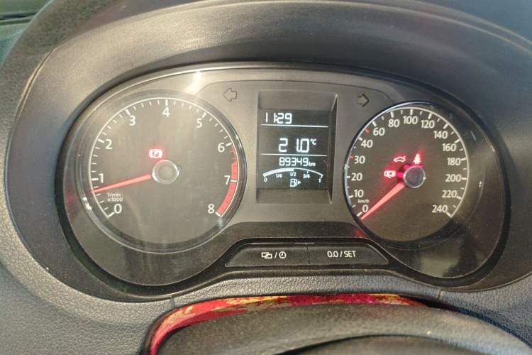 Used Volkswagen Polo 2016 1.4L Manual Fashion Model Odometer Close Up