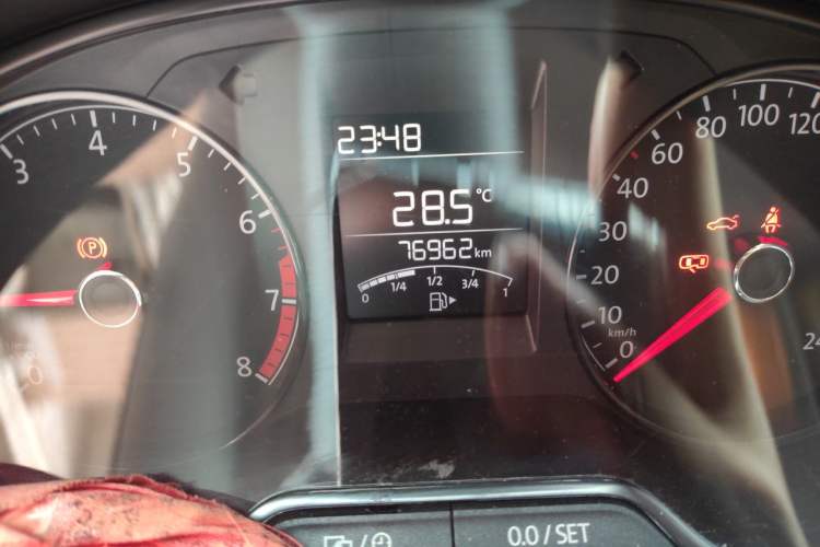 Used Volkswagen Polo 2016 1.4L Manual Fashion Model Odometer Close Up