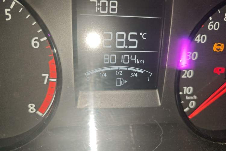Used Volkswagen Polo 2016 1.4L Manual Fashion Model Odometer Close Up