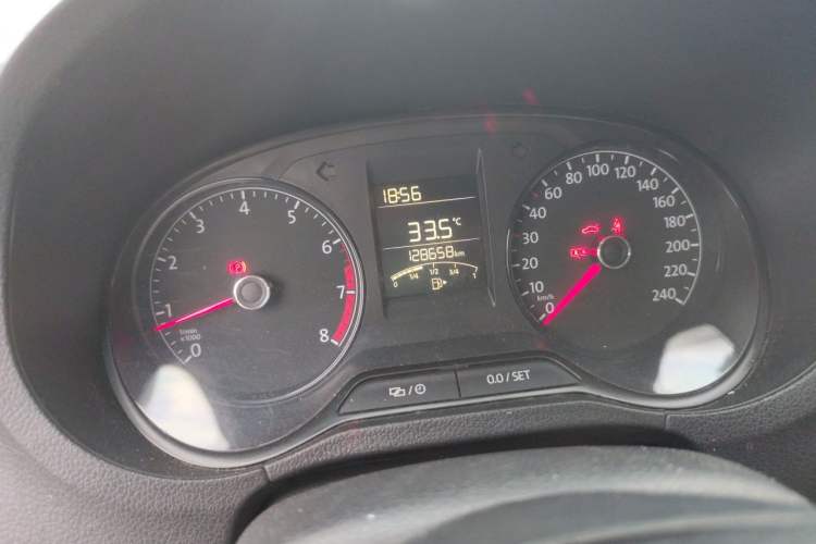 Used Volkswagen Polo 2016 1.4L Manual Fashion Model Odometer Close Up