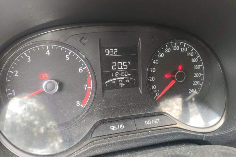 Used Volkswagen Polo 2016 1.4L Manual Fashion Model Odometer Close Up