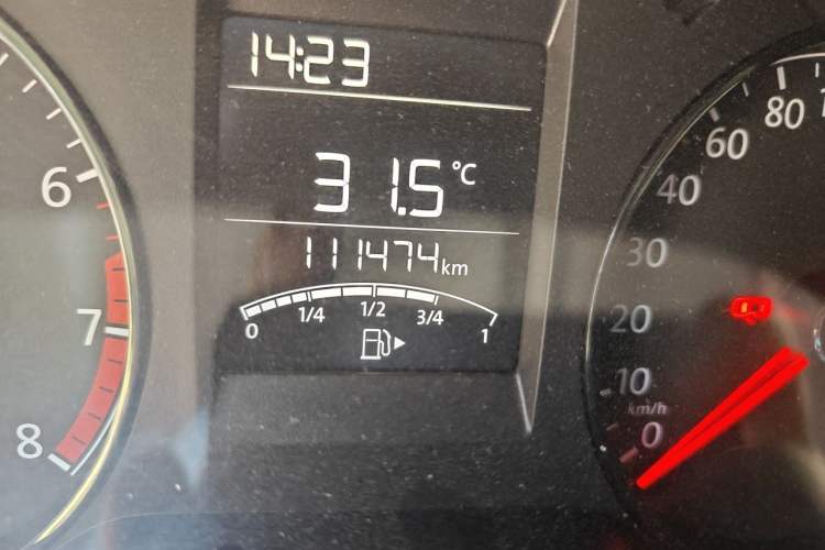 Used Volkswagen Polo 2016 1.4L Manual Fashion Model Odometer Close Up
