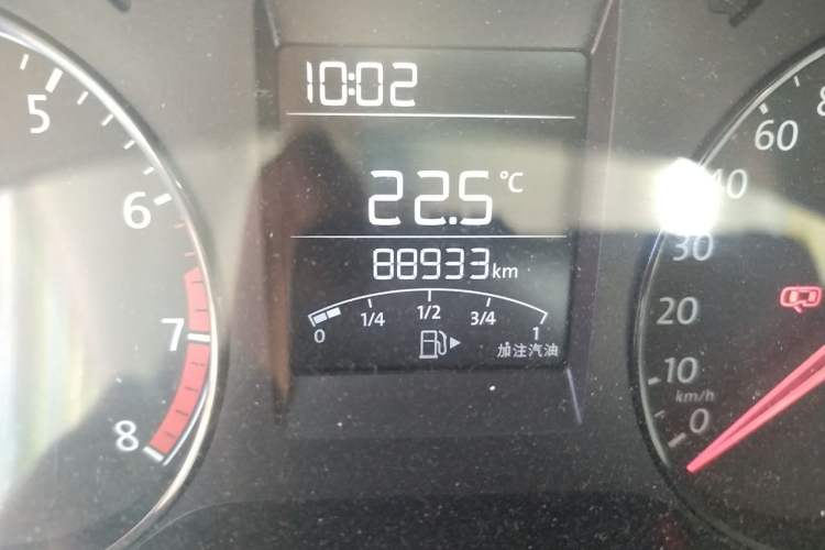 Used Volkswagen Polo 2016 1.4L Manual Fashion Model Odometer Close Up