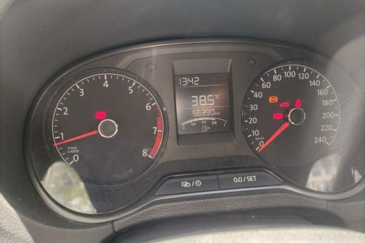 Used Volkswagen Polo 2016 1.4L Manual Fashion Model Odometer Close Up