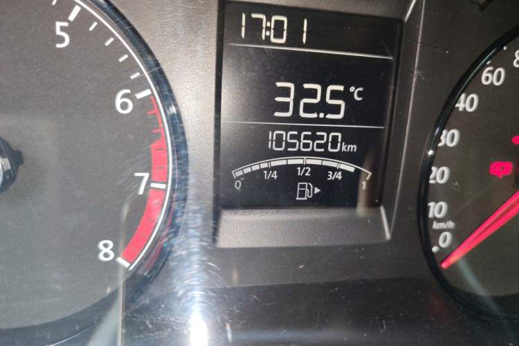 Used Volkswagen Polo 2016 1.4L Manual Fashion Model Odometer Close Up