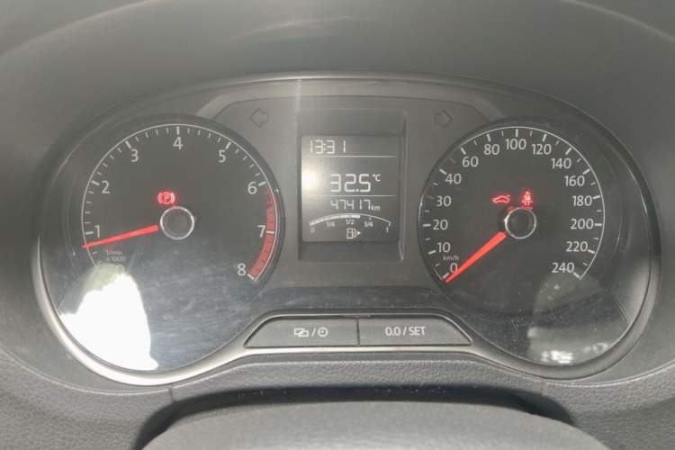 Used Volkswagen Polo 2016 1.4L Manual Fashion Model Odometer Close Up
