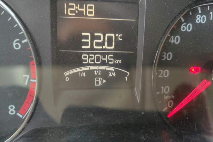 Used Volkswagen Polo 2016 1.4L Manual Fashion Model Odometer Close Up