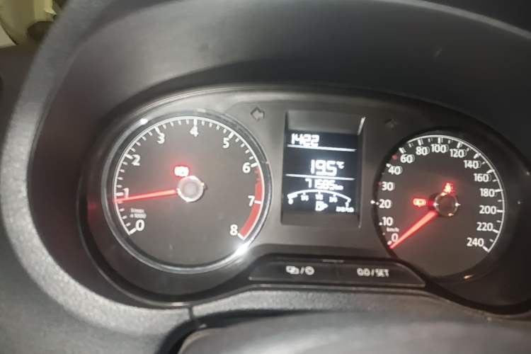 Used Volkswagen Polo 2016 1.4L Manual Fashion Model Odometer Close Up