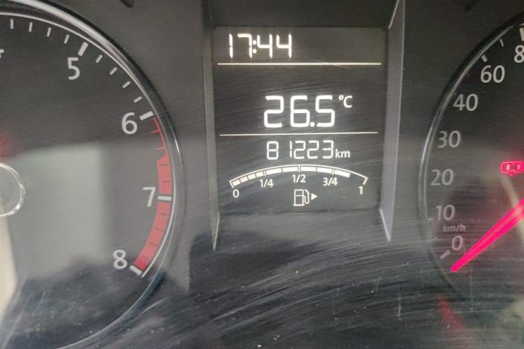 Used Volkswagen Polo 2016 1.4L Manual Fashion Model Odometer Close Up