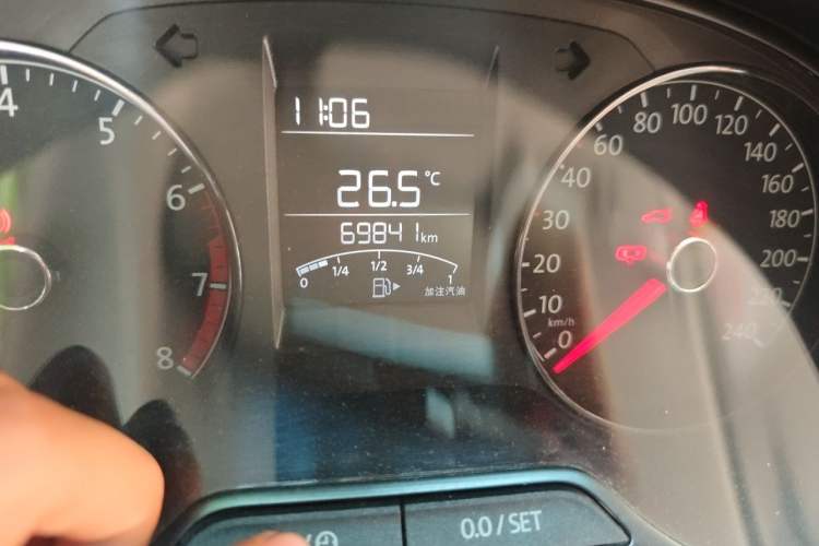 Used Volkswagen Polo 2016 1.4L Manual Fashion Model Odometer Close Up