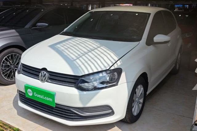 Ojetý Volkswagen Polo 2016 1.4L Automatic Trendy Model