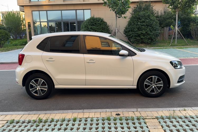 Used Volkswagen Polo 2016 1.4L Manual Fashion Model Rear