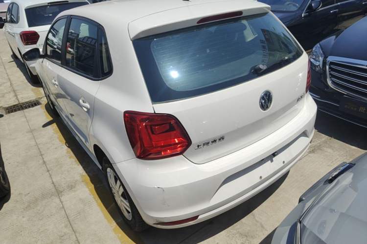 Used Volkswagen Polo 2016 1.4L Automatic Trendy Model Rear Left 45 Deg