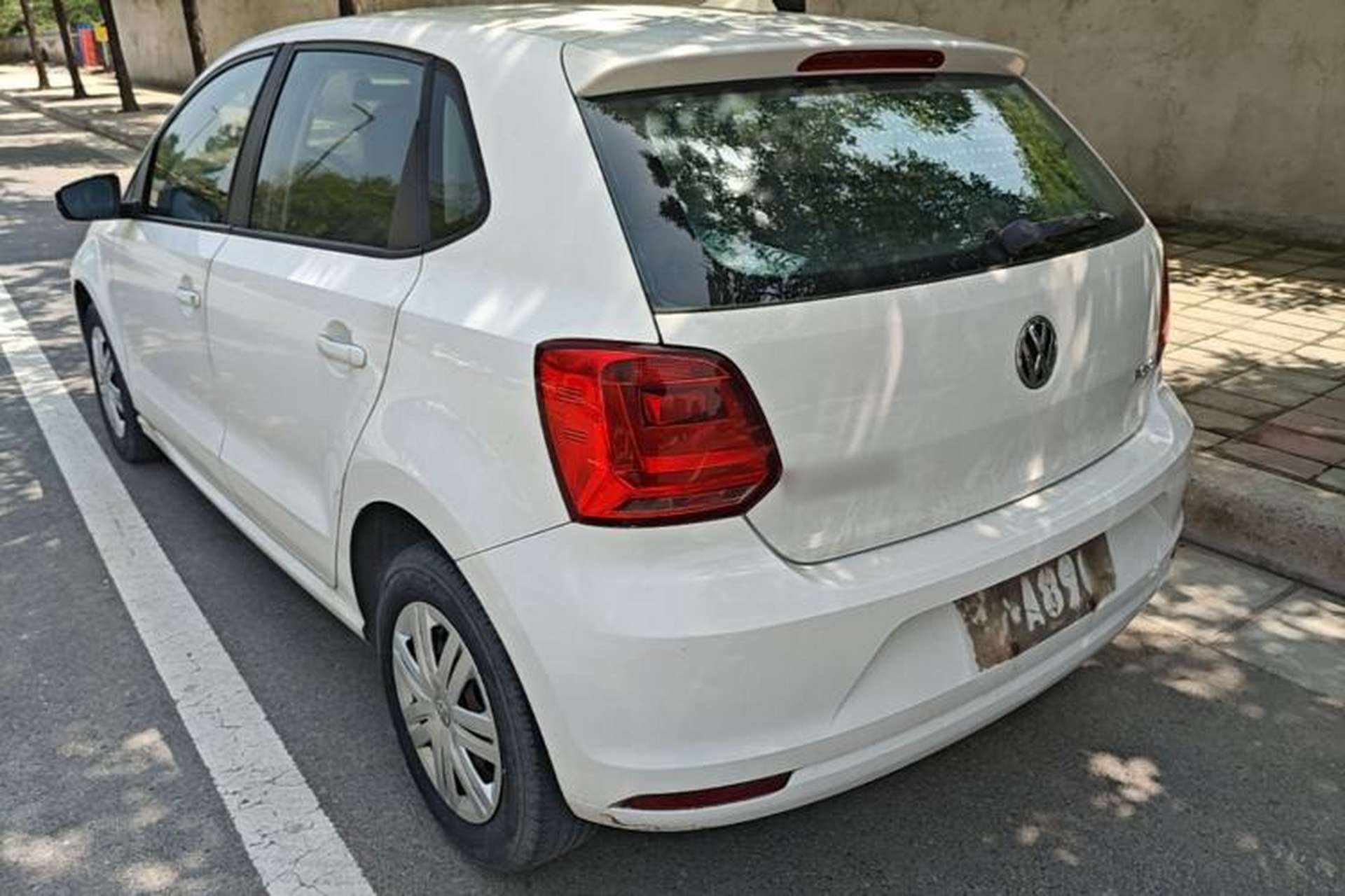 Used Volkswagen Polo 2016 1.4L Manual Fashion Model Rear Left 45 Deg