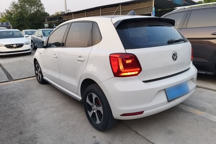 Used Volkswagen Polo 2016 1.4L Manual Fashion Model Rear Left 45 Deg