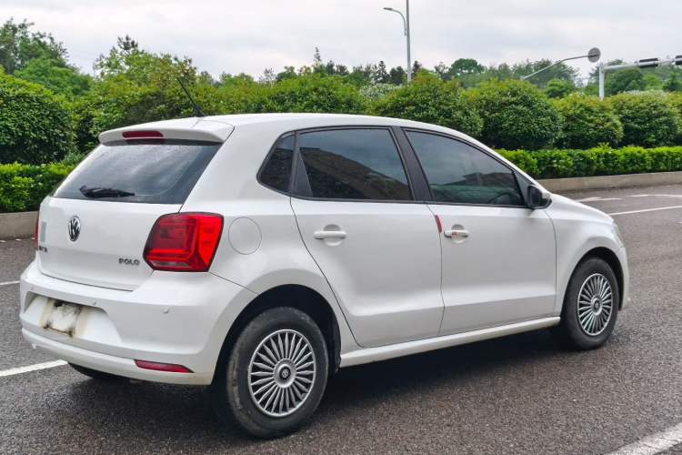 Used Volkswagen Polo 2016 1.4L Manual Fashion Model Rear Left 45 Deg