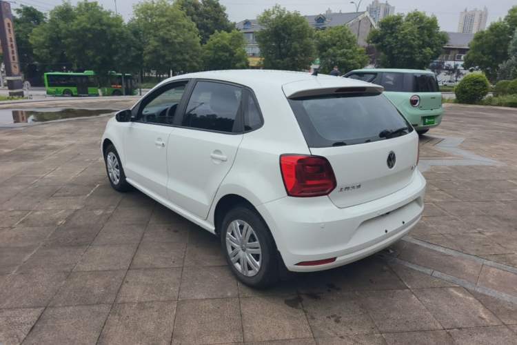 Used Volkswagen Polo 2016 1.4L Manual Fashion Model Rear Left 45 Deg