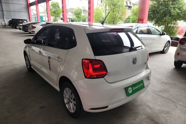 Used Volkswagen Polo 2016 1.4L Manual Fashion Model Rear Left 45 Deg