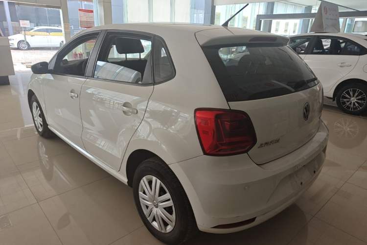 Used Volkswagen Polo 2016 1.4L Manual Fashion Model Rear Left 45 Deg