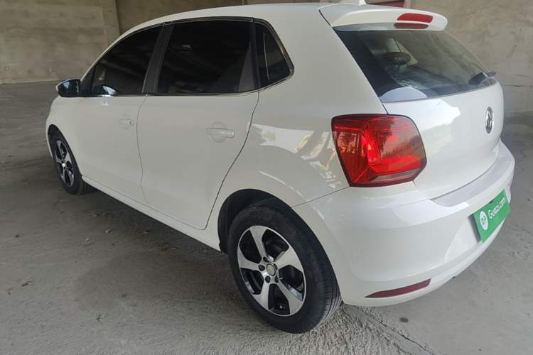 Used Volkswagen Polo 2016 1.4L Manual Fashion Model Rear Left 45 Deg