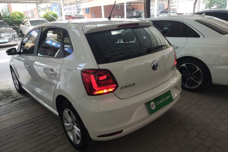 Used Volkswagen Polo 2016 1.6L Automatic Comfort Model Rear Left 45 Deg