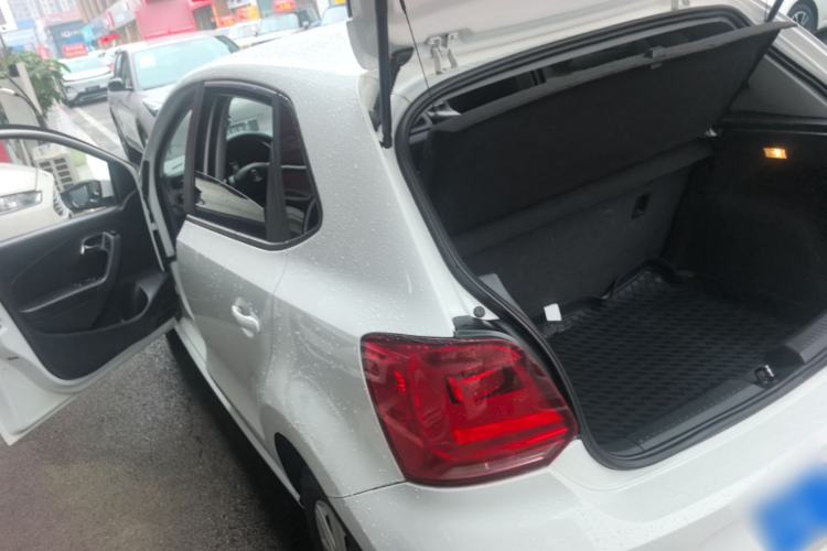 Used Volkswagen Polo 2016 1.4L Automatic Trendy Model Rear Left 45 Deg