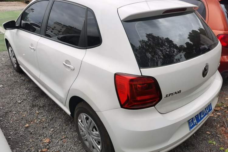 Used Volkswagen Polo 2016 1.4L Manual Fashion Model Rear Left 45 Deg