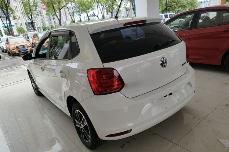 Used Volkswagen Polo 2016 1.4L Manual Fashion Model Rear Left 45 Deg