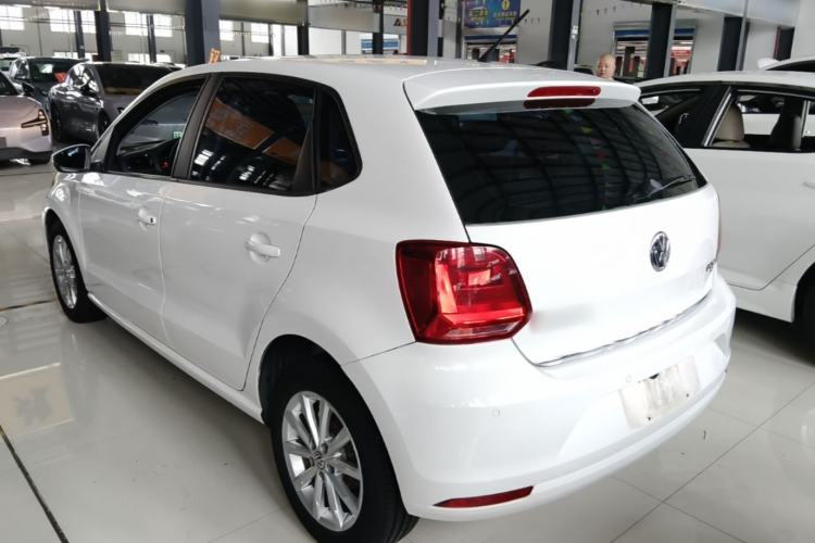 Used Volkswagen Polo 2016 1.6L Automatic Luxury Model Rear Left 45 Deg