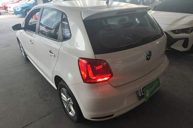 Used Volkswagen Polo 2016 1.4L Automatic Trendy Model Rear Left 45 Deg