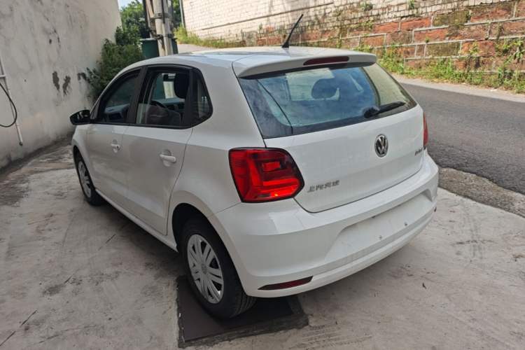 Used Volkswagen Polo 2016 1.4L Manual Fashion Model Rear Left 45 Deg